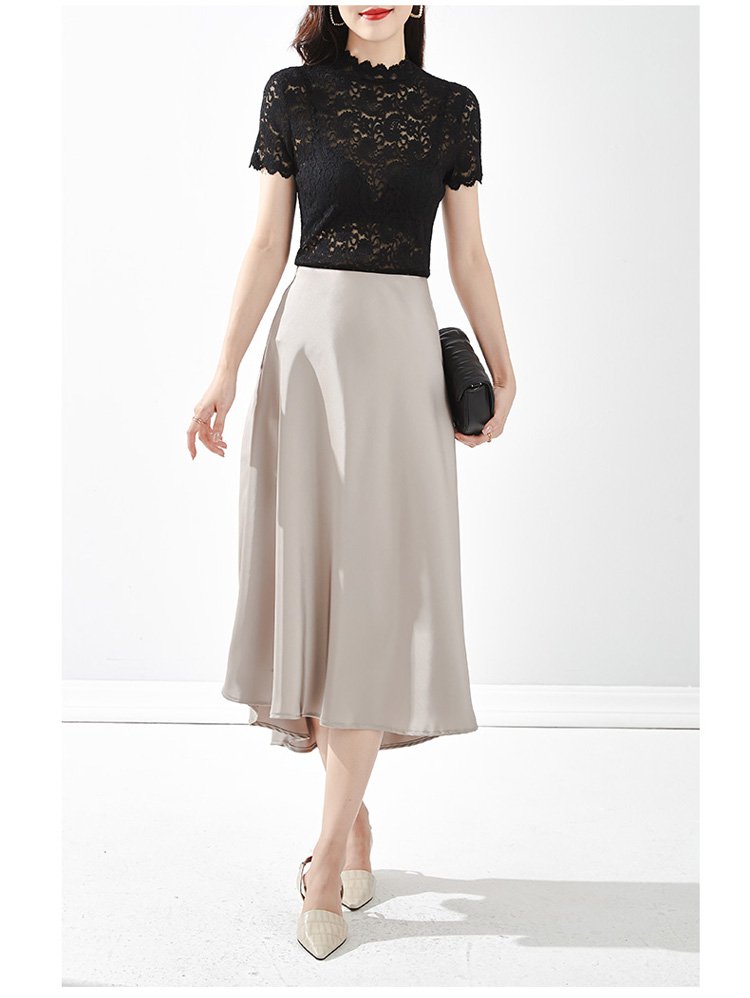 大人可愛い雰囲気のレースインナーコーディネート例