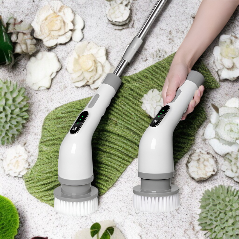 キッチンのシンクを掃除する電動たわし