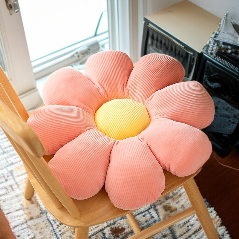 窓用畳クッションで快適な窓辺空間