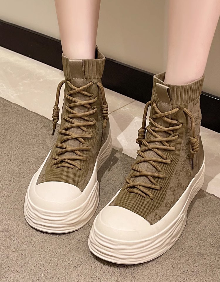 厚底ソックススニーカー