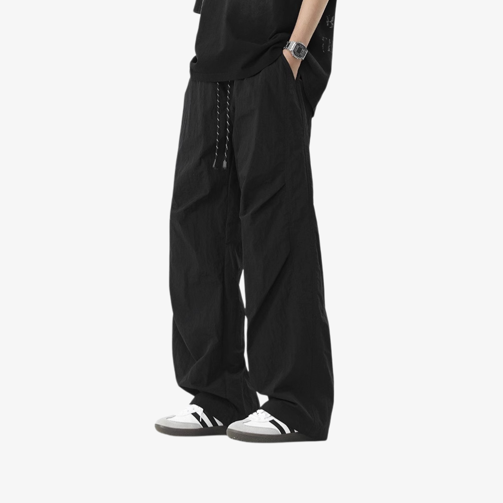 편안한 핏의 남성 와이드 팬츠