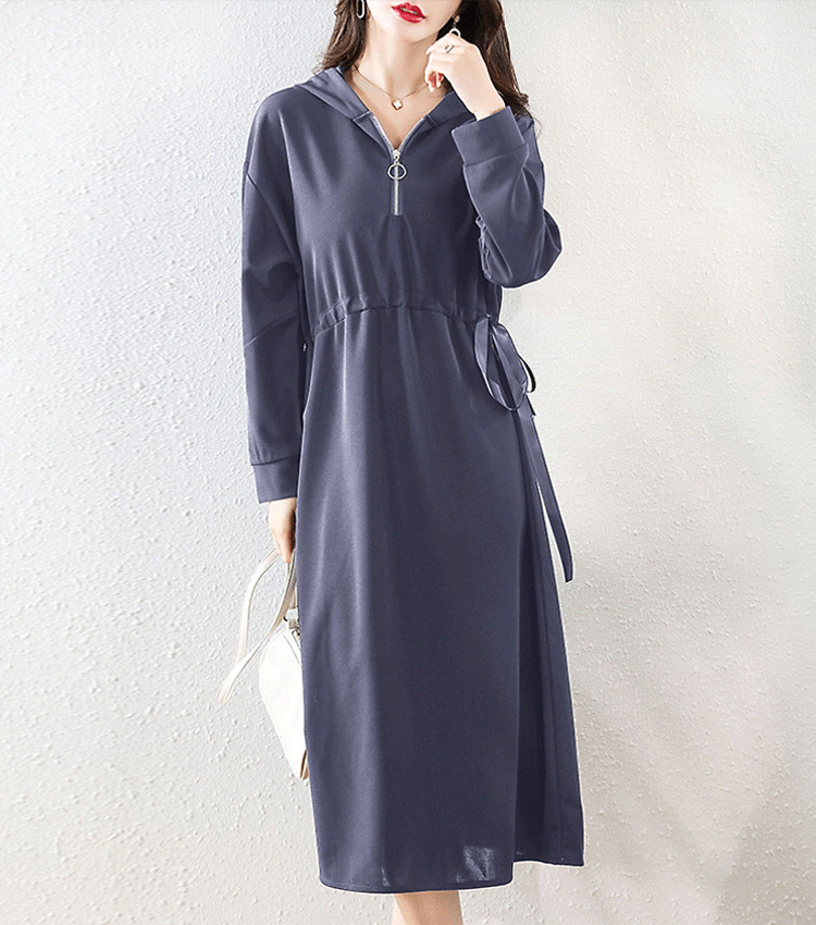 パーカーワンピ