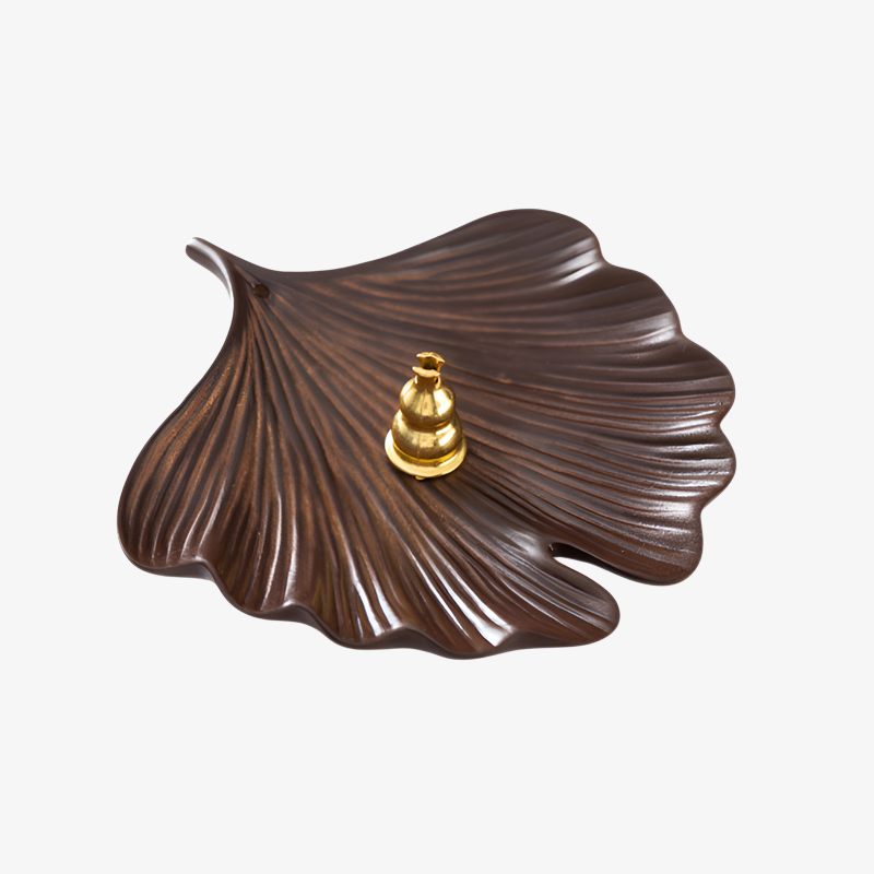 木目調仕上げの美しい香炉ディテール