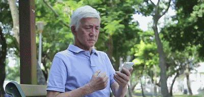 耐磨耗素材を使用した老眼鏡レンズ