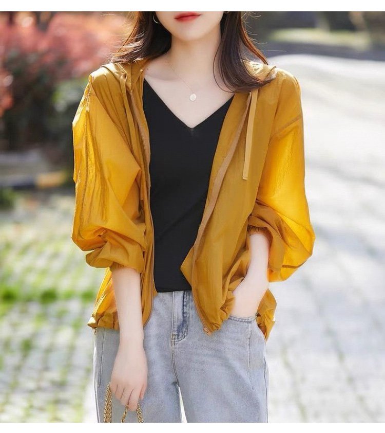 伸縮性が高いラッシュガードのディテール