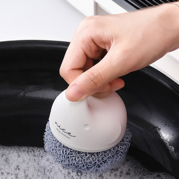 手にフィットする短柄ブラシの握り方