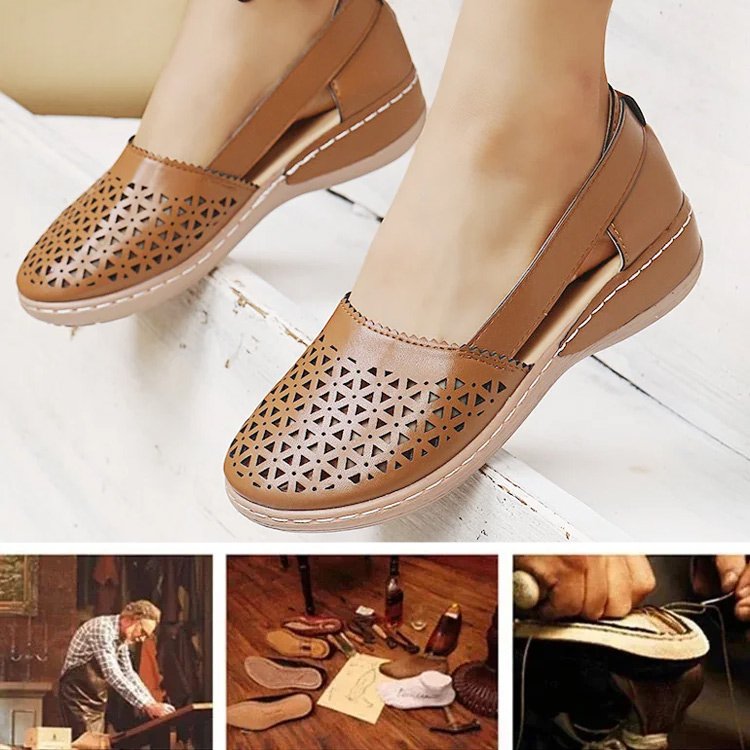 透かし彫りウェッジサンダル