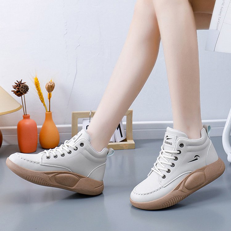 ハイカット厚底スニーカー