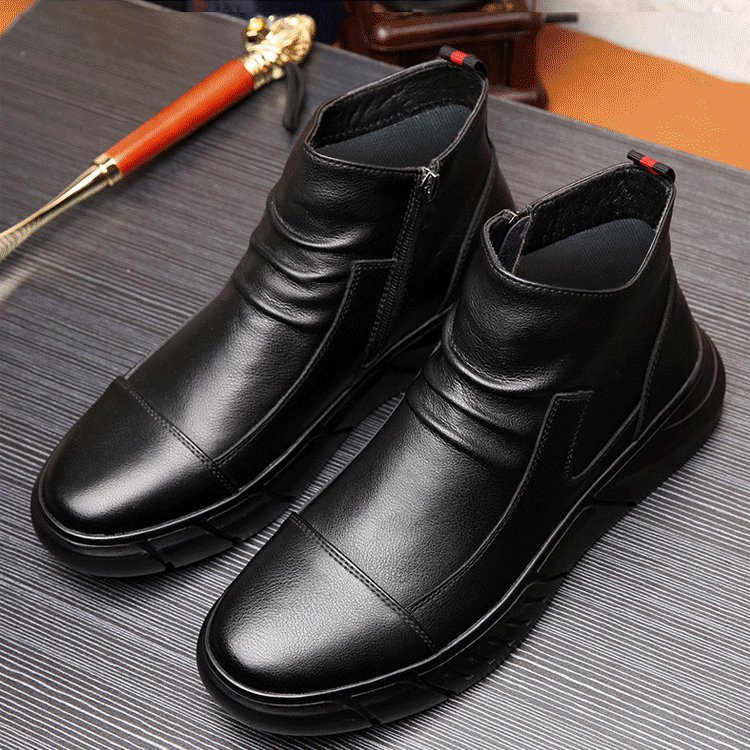 トレンディーなメンズマーチンブーツ