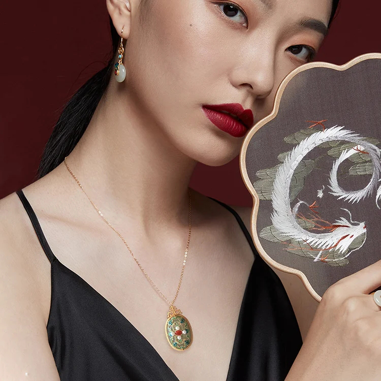 จี้หยกสไตล์วินเทจ