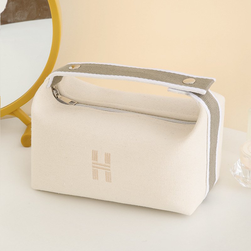 모던 토트 파우치