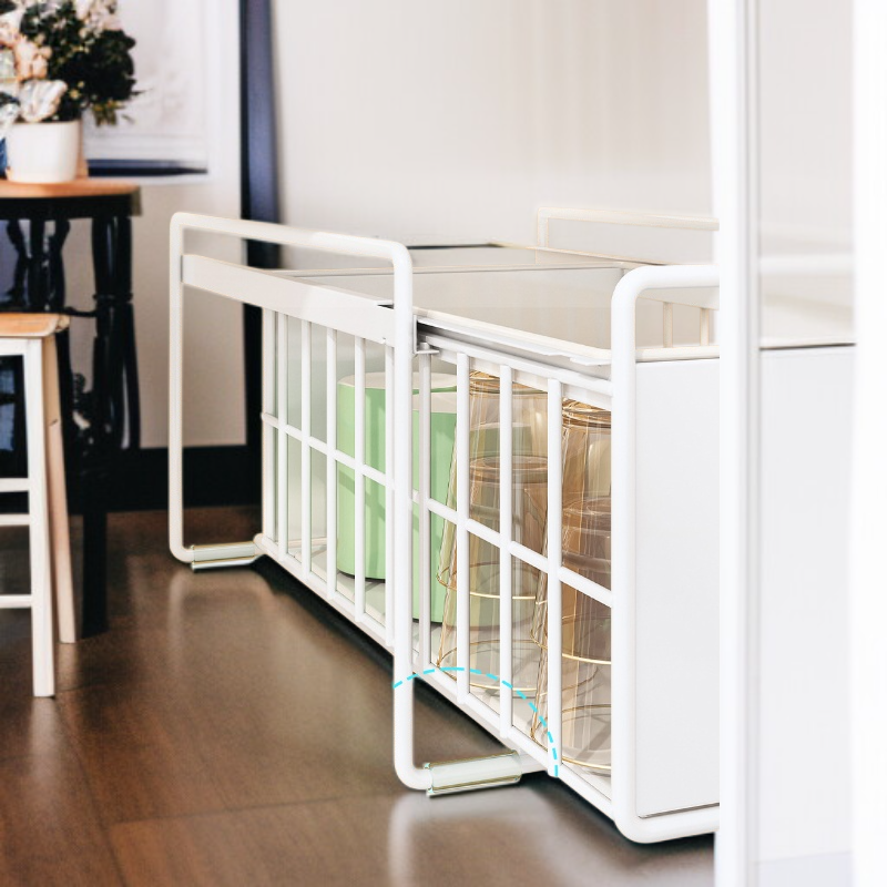 食器と調味料をまとめて収納