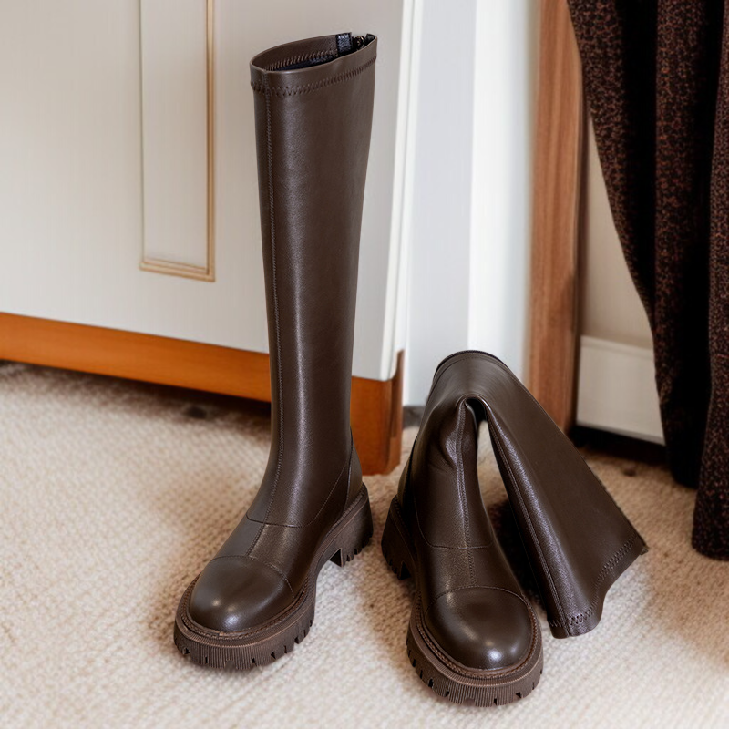 女性向け巨大な痩身効果ブーツのサイドビュー