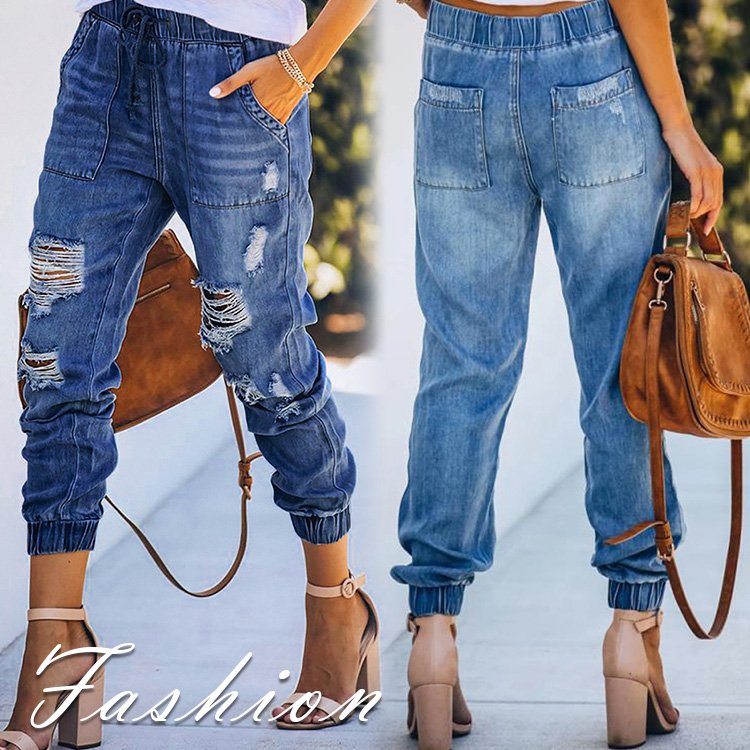 【デニムパンツ 】程よいダメージデザインが、こなれた大人のカジュアルコーデに仕上げてくれる