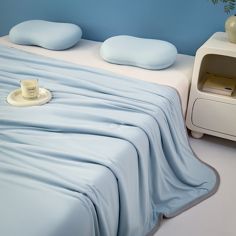 Summer fiber air conditioning quilt