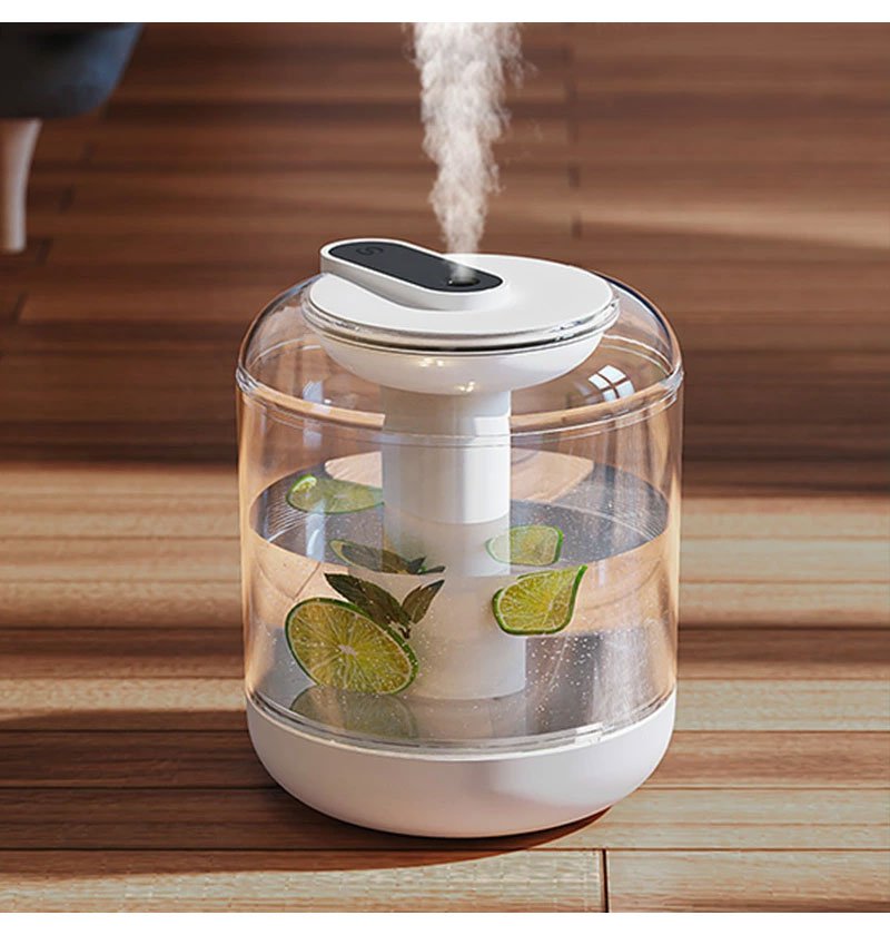 オフィスデスク上のコンパクト加湿器