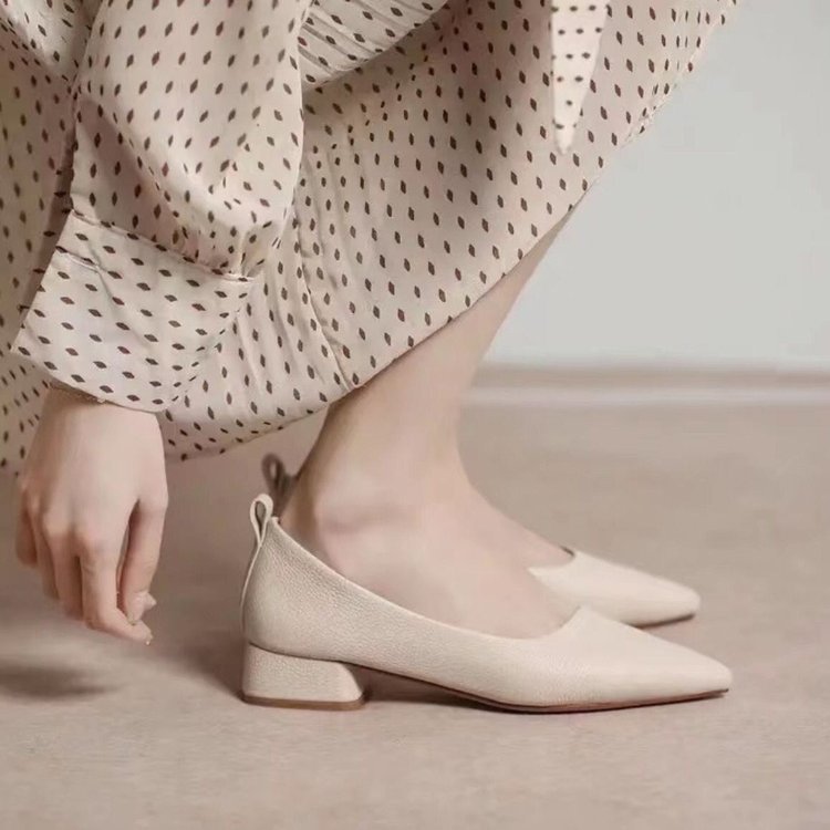 프렌치 로우힐  펌프스